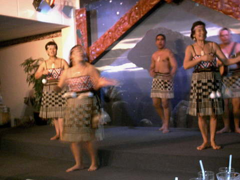 Maori poi entertainers